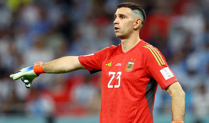 Мартинес о праздновании с перчаткой у паха: «Даже Месси просил не повторять это»