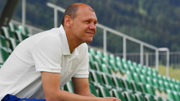 Мирослав Ромащенко: «Если все 11 футболистов «Ахмата» будут работать на команду в обороне, то нас будет трудно победить» Мирослав Ромащенко: «Если все 11 футболистов «Ахмата» будут работать на команду в обороне, то нас будет трудно победить»