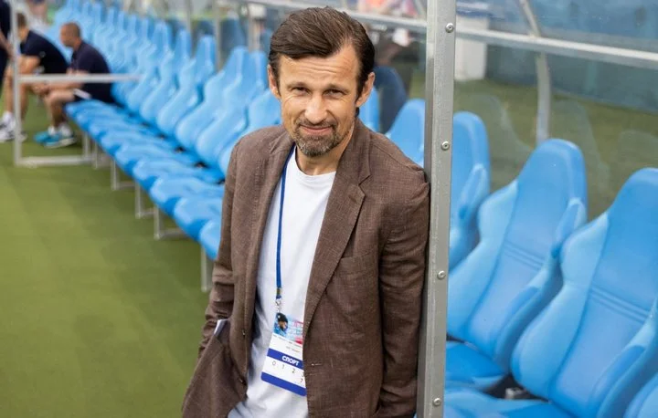 Сергей Семак: «Нам хотя бы одного защитника взять. Правая или левая нога – думаю, что левоногого защитника найти достаточно сложно» Сергей Семак: «Нам хотя бы одного защитника взять. Правая или левая нога – думаю, что левоногого защитника найти достаточно сложно»