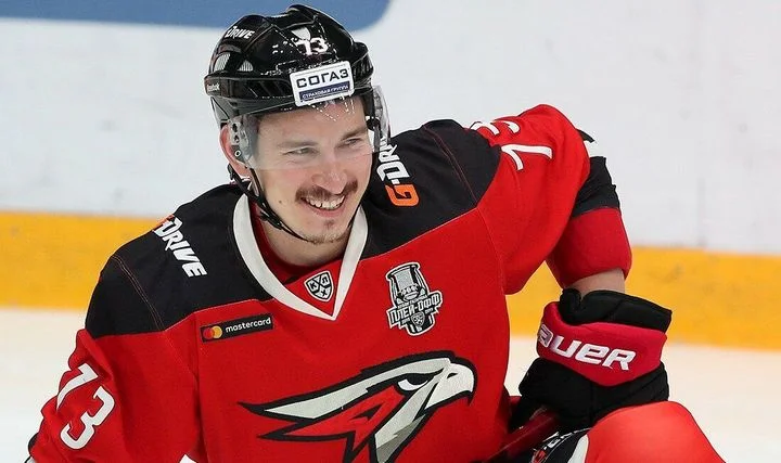 Максим Чудинов о контракте с «Ак Барсом»: «Теперь я вместе со всеми каждый день буду работать ради одной цели – Кубка Гагарина»