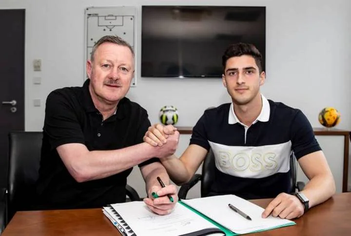 Нападающий сборной Армении перешел из «Баварии» в менхенгладбахскую «Боруссию» Нападающий сборной Армении перешел из «Баварии» в менхенгладбахскую «Боруссию»