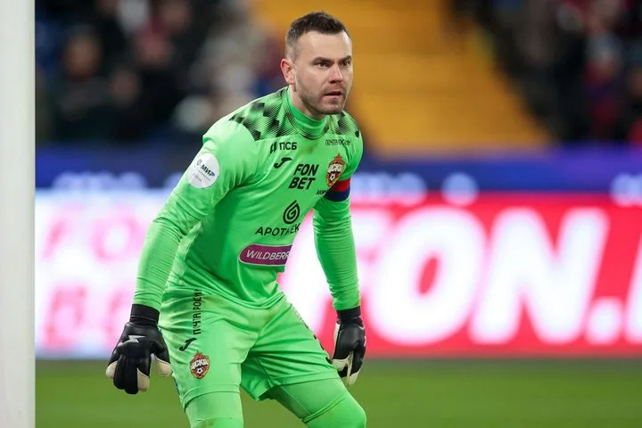 Игорь Акинфеев: «У меня была мечта играть за ЦСКА, играть в классных турнирах. У меня это все было. Чем меня можно было заманить в Европу?» Игорь Акинфеев: «У меня была мечта играть за ЦСКА, играть в классных турнирах. У меня это все было. Чем меня можно было заманить в Европу?»