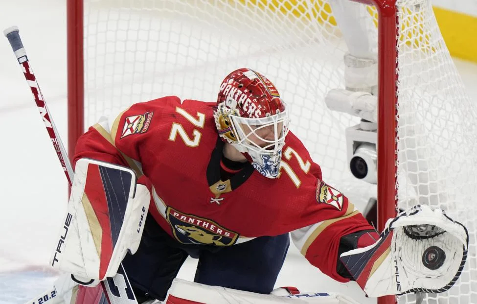 Сергей Бобровский одержал 11 победу в текущем плей-офф НХЛ Сергей Бобровский одержал 11 победу в текущем плей-офф НХЛ