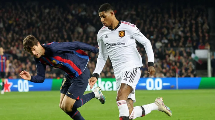 «Барселона» и «Манчестер Юнайтед» сыграли вничью в первом матче 1/16 финала Лиги Европы «Барселона» и «Манчестер Юнайтед» сыграли вничью в первом матче 1/16 финала Лиги Европы