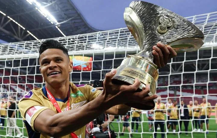 Дуглас Сантос: «Начинается мой шестой год в «Зените», и он будет особенным в моей карьере» Дуглас Сантос: «Начинается мой шестой год в «Зените», и он будет особенным в моей карьере»