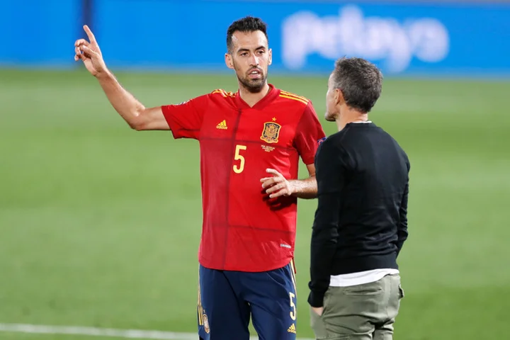 Луис Энрике: «Бускетса часто несправедливо критикуют. Я бы дал ему больше отдохнуть, но ради блага сборной я не могу себе этого позволить» Луис Энрике: «Бускетса часто несправедливо критикуют. Я бы дал ему больше отдохнуть, но ради блага сборной я не могу себе этого позволить»