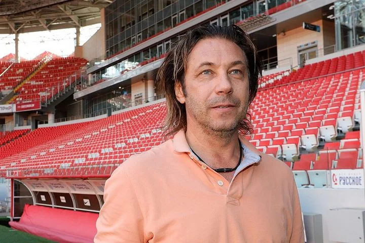 Александр Мостовой про матч Фонбет Кубка России: «Просто «Спартаку» точно не будет – у «Локомотива» хорошие приобретения» Александр Мостовой про матч Фонбет Кубка России: «Просто «Спартаку» точно не будет – у «Локомотива» хорошие приобретения»