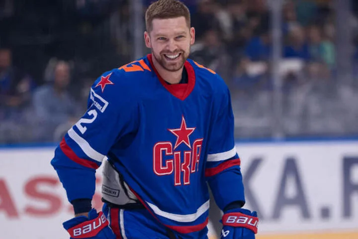 Роман Ротенберг: «Если бы у Кузнецова были понты, он не играл бы в СКА» Роман Ротенберг: «Если бы у Кузнецова были понты, он не играл бы в СКА»