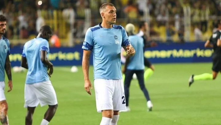 Тренер «Ахмата» Сергей Ташуев: «Дзюба все еще может давать результат, но тему его перехода мы не поднимали»