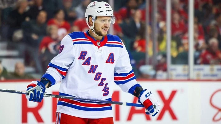 Артемий Панарин повторил достижение «Рейнджерс» 27-летней давности Артемий Панарин повторил достижение «Рейнджерс» 27-летней давности