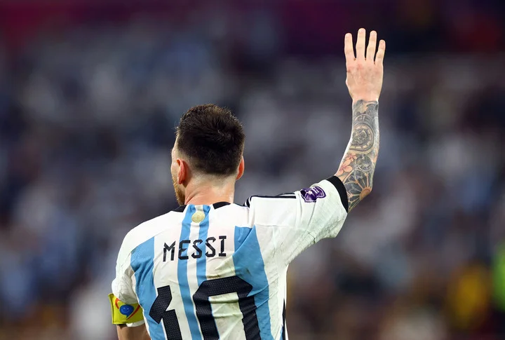 Спортдиректор «Барселоны» Йорди Кройфф: «Когда речь идет о Месси, возникает много проблем. Например, фэйр-плей. Мечты бесплатны, а футболисты – нет» Спортдиректор «Барселоны» Йорди Кройфф: «Когда речь идет о Месси, возникает много проблем. Например, фэйр-плей. Мечты бесплатны, а футболисты – нет»