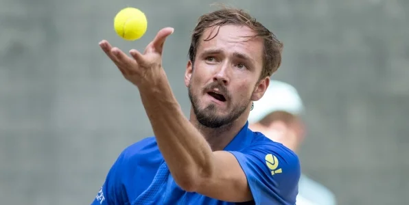 Губерниев: не сомневаюсь, что Медведев вернется и будет в финале турнира Большого шлема Губерниев: не сомневаюсь, что Медведев вернется и будет в финале турнира Большого шлема