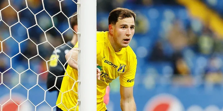К перерыву матча 24-го тура РПЛ «Ростов» обыгрывает «Локомотив» со счетом 2:0
