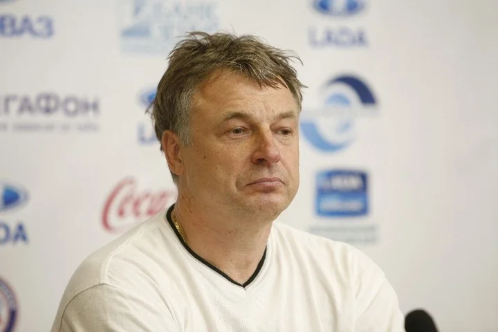 Юрий Новиков: «Омск правильно сделал, что заменил Хартли именно Рябыкиным. Он даже с закрытыми глазами найдет раздевалку «Авангарда» – по запаху» Юрий Новиков: «Омск правильно сделал, что заменил Хартли именно Рябыкиным. Он даже с закрытыми глазами найдет раздевалку «Авангарда» – по запаху»