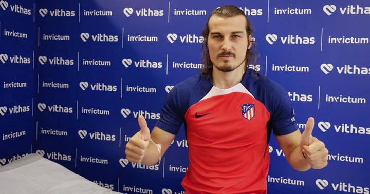 Чаглар Сеюнджю перешел из «Лестера» в «Атлетико» Чаглар Сеюнджю перешел из «Лестера» в «Атлетико»