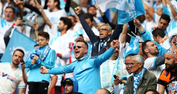 Болельщики «Марселя» устроили беспорядки на стадионе «Тоттенхэма» во время матча ЛЧ Болельщики «Марселя» устроили беспорядки на стадионе «Тоттенхэма» во время матча ЛЧ