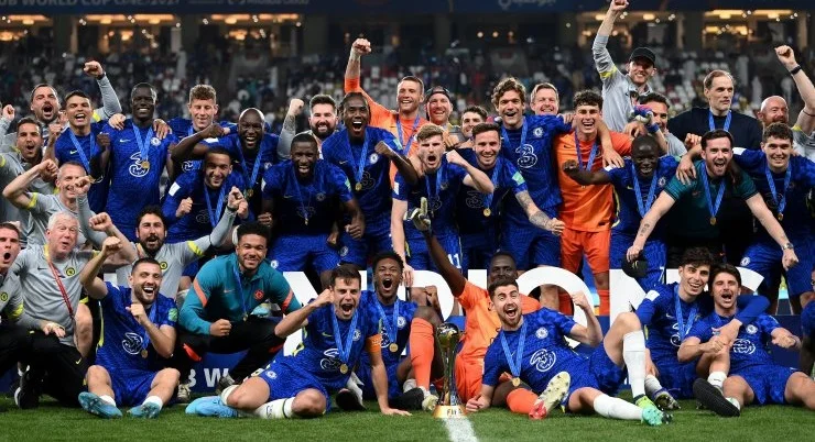 До Абрамовича у «Челси» было 11 трофеев за почти сто лет. Теперь собрали все возможные кубки До Абрамовича у «Челси» было 11 трофеев за почти сто лет. Теперь собрали все возможные кубки