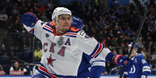 Хоккеист СКА Плотников: фитнес-браслет показывает, что мне 25 лет Хоккеист СКА Плотников: фитнес-браслет показывает, что мне 25 лет