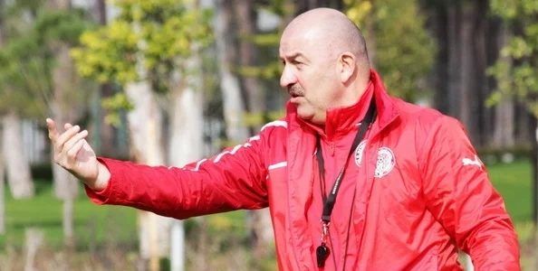 Алексей Попов: «Черчесову все равно на жизнь других» Алексей Попов: «Черчесову все равно на жизнь других»