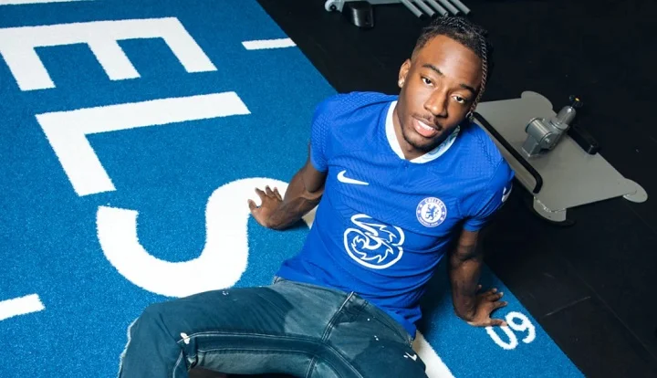 Мадуэке – уже 14 трансфер «Челси» при Боули