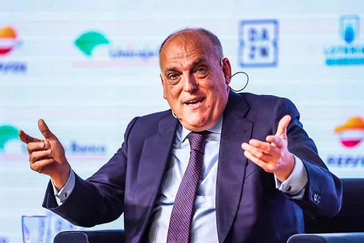 Хавьер Тебас: «АПЛ тратит деньги впустую. Серия А потеряла три миллиарда евро. В Лиге 1 60% зарплат в ПСЖ. Единственные, с кем Ла Лига может себя сравнить, – это Бундеслига» Хавьер Тебас: «АПЛ тратит деньги впустую. Серия А потеряла три миллиарда евро. В Лиге 1 60% зарплат в ПСЖ. Единственные, с кем Ла Лига может себя сравнить, – это Бундеслига»