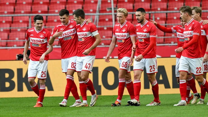 Егор Титов: «Если «Спартак» не проиграет и в двух последних встречах, то руководителям стоит задуматься о судьбе Слишковича» Егор Титов: «Если «Спартак» не проиграет и в двух последних встречах, то руководителям стоит задуматься о судьбе Слишковича»