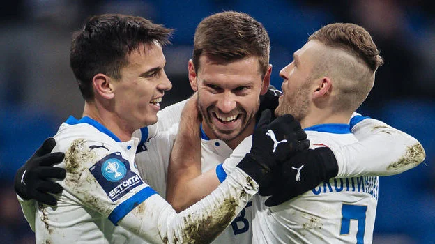 Зарема о матче «Зенит» – «Динамо»: «У судей кровь из глаз не течет после таких матчей?» Зарема о матче «Зенит» – «Динамо»: «У судей кровь из глаз не течет после таких матчей?»