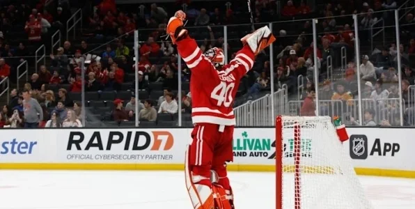 «Можно выбрать тусовки и отрываться». Русский вратарь в студенческой лиге США «Можно выбрать тусовки и отрываться». Русский вратарь в студенческой лиге США