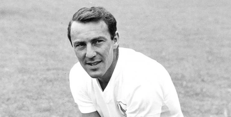 Опережает Ширера и Руни. Гонялся за женой с битой, стал чемпионом мира в 69 лет и забил 357 мячей в чемпионате Англии