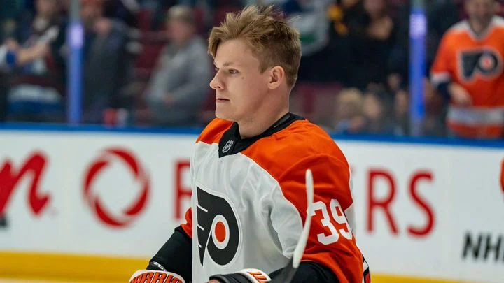 Валерий Каменский: «В НХЛ надо уезжать готовыми хоккеистами, а не в 15-16 лет. У Мичкова есть все шансы» Валерий Каменский: «В НХЛ надо уезжать готовыми хоккеистами, а не в 15-16 лет. У Мичкова есть все шансы»