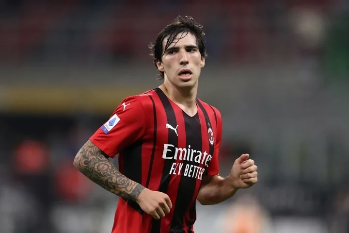 Сандро Тонали о разгроме от «Челси»: «Мы не играли как «Милан». Но это поражение может сделать нас сильнее» Сандро Тонали о разгроме от «Челси»: «Мы не играли как «Милан». Но это поражение может сделать нас сильнее»