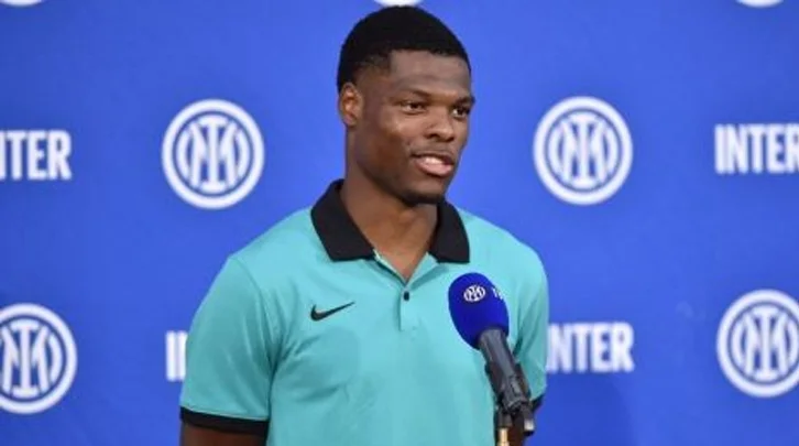 «Бавария» интересен Дензел Дюмфрис из «Интера»