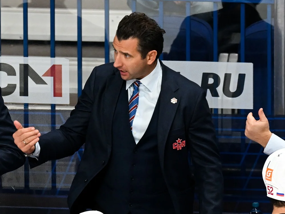 «Пожелание на будущее»: Сафронов — о словах Ротенберга про непоздравление с 200-й игрой в КХЛ «Пожелание на будущее»: Сафронов — о словах Ротенберга про непоздравление с 200-й игрой в КХЛ