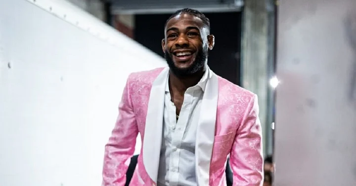 Стерлинг набрал почти 20 кг после боя с Яном Стерлинг набрал почти 20 кг после боя с Яном