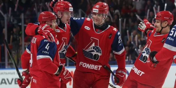 Симашев: Сурин - всегда и везде оторва. Я ожидал худшего поведения от него после победы Симашев: Сурин - всегда и везде оторва. Я ожидал худшего поведения от него после победы