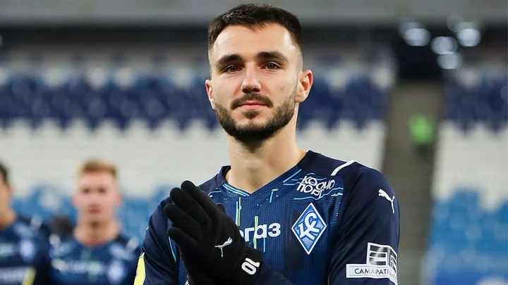 Владислав Сарвели: «Я уверен, что «Крылья Советов» точно не вылетят. За это можно не переживать» Владислав Сарвели: «Я уверен, что «Крылья Советов» точно не вылетят. За это можно не переживать»