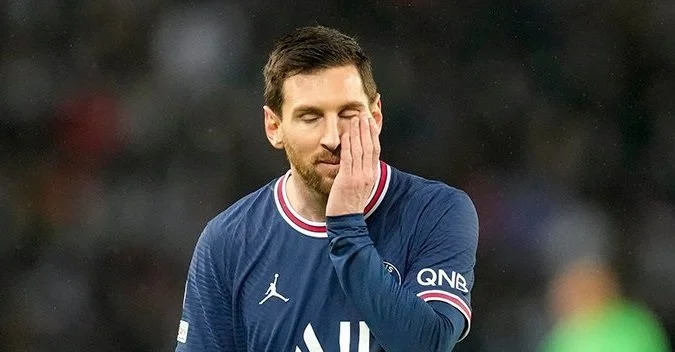 Больше не инопланетянин. Даже соперничество с «Реалом» не взбодрило Месси Больше не инопланетянин. Даже соперничество с «Реалом» не взбодрило Месси