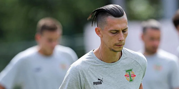 Илья Кутепов получил красную карточку в дебютном матче за «Торпедо» Илья Кутепов получил красную карточку в дебютном матче за «Торпедо»