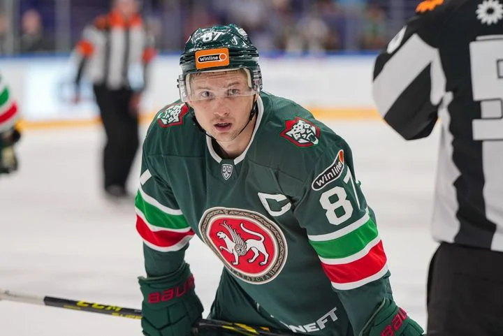 Форвард «Ак Барса» Вадим Шипачев о прошлом сезоне: «Мы засиделись в теплой ванной, а потом нас резко в лед окунули, после чего голова у всех встала на место» Форвард «Ак Барса» Вадим Шипачев о прошлом сезоне: «Мы засиделись в теплой ванной, а потом нас резко в лед окунули, после чего голова у всех встала на место»