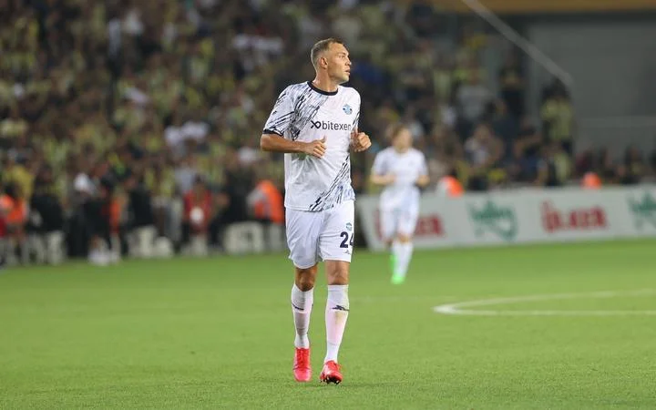 Станислав Черчесов: «Здорово, что Дзюба забил в первом же матче, подтвердил свой уровень. Такой игрок не остался бы без клуба» Станислав Черчесов: «Здорово, что Дзюба забил в первом же матче, подтвердил свой уровень. Такой игрок не остался бы без клуба»