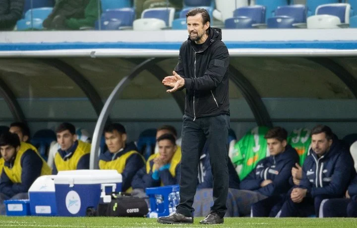 Сергей Семак: «Пропущенный мяч внес нервозность в игру. Мы хотели забить, «Крылья» – отыграться. Концовка получилась достаточно волнительной» Сергей Семак: «Пропущенный мяч внес нервозность в игру. Мы хотели забить, «Крылья» – отыграться. Концовка получилась достаточно волнительной»