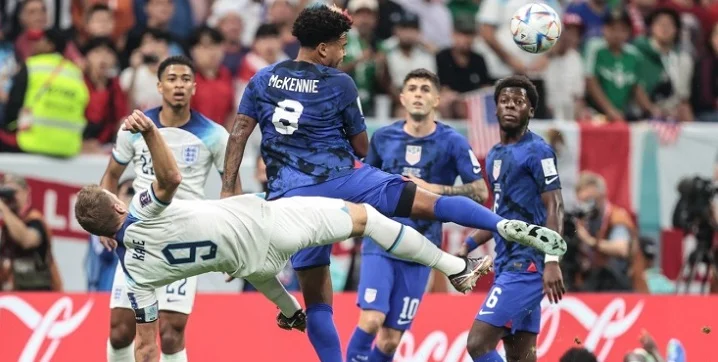 К середине второго тайма США обыгрывают Иран 1:0. Пока американцы выходят в плей-офф