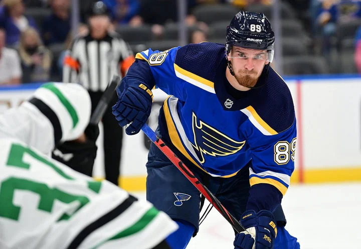 Павел Бучневич: «В России репортеры ищут большой заголовок об Овечкине, Панарине, Кузнецове, Тарасенко и Малкине. Пишут только о них, а обо мне – ничего» Павел Бучневич: «В России репортеры ищут большой заголовок об Овечкине, Панарине, Кузнецове, Тарасенко и Малкине. Пишут только о них, а обо мне – ничего»