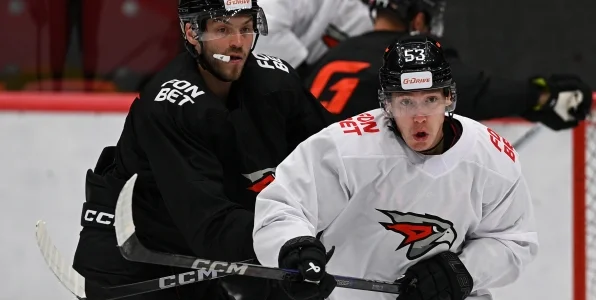 Новичок «Авангарда» Котляревский: никогда не понимал английский. Якупов мне всё переводит 