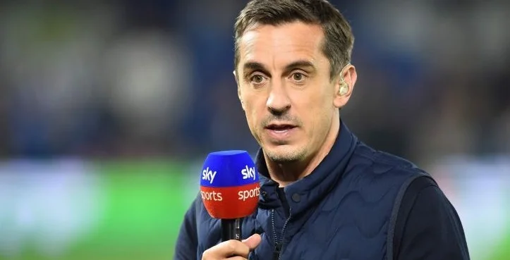 Невилл о нынешней форме МЮ: «Игру с «Лестером» было тяжело смотреть. Фанаты не злятся – им уже просто скучно» Невилл о нынешней форме МЮ: «Игру с «Лестером» было тяжело смотреть. Фанаты не злятся – им уже просто скучно»