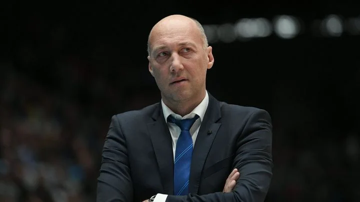 Тренер МБА Василий Карасев о матче с ЦСКА: «Наша задача - выглядеть достойно на фоне такого соперника» Тренер МБА Василий Карасев о матче с ЦСКА: «Наша задача - выглядеть достойно на фоне такого соперника»