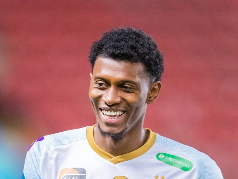 Агент Кассьерры: Учитывая тот уровень, который он показывает, им могут интересоваться многие клубы Агент Кассьерры: Учитывая тот уровень, который он показывает, им могут интересоваться многие клубы