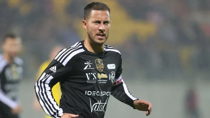 Эден Азар: «Индивидуально Месси сильнее меня. Роналду – более крупный игрок, чем я, но с точки зрения чистого футбола не думаю, что он лучше» Эден Азар: «Индивидуально Месси сильнее меня. Роналду – более крупный игрок, чем я, но с точки зрения чистого футбола не думаю, что он лучше»