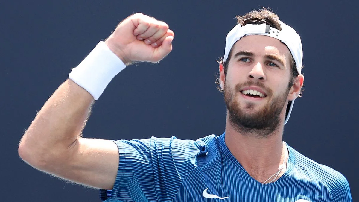 Хачанов вышел во второй круг турнира в Дохе Хачанов вышел во второй круг турнира в Дохе