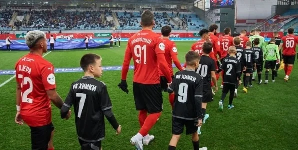 Агент Селюк заявил, что в «Химках» нет проблем с деньгами Агент Селюк заявил, что в «Химках» нет проблем с деньгами